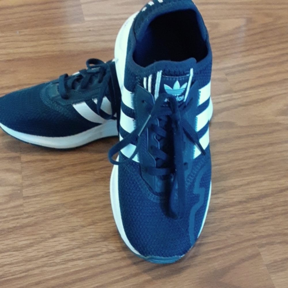 *GIRLS* ADDIDAS RUNNING SNEAKERS  LIGHTLY WORN, * LIKE NEW CONDITION*